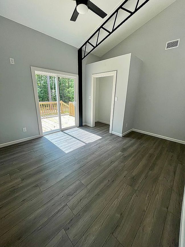 Photo of 911 Middle Rd, Eclectic, AL