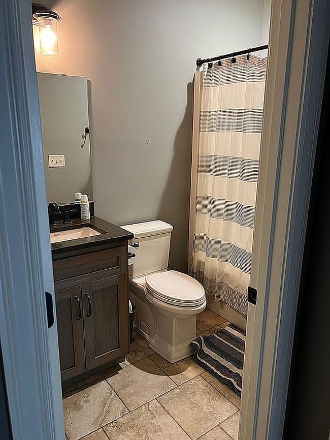 Photo of 1355 Ridgeway Cir, Benton, MO
