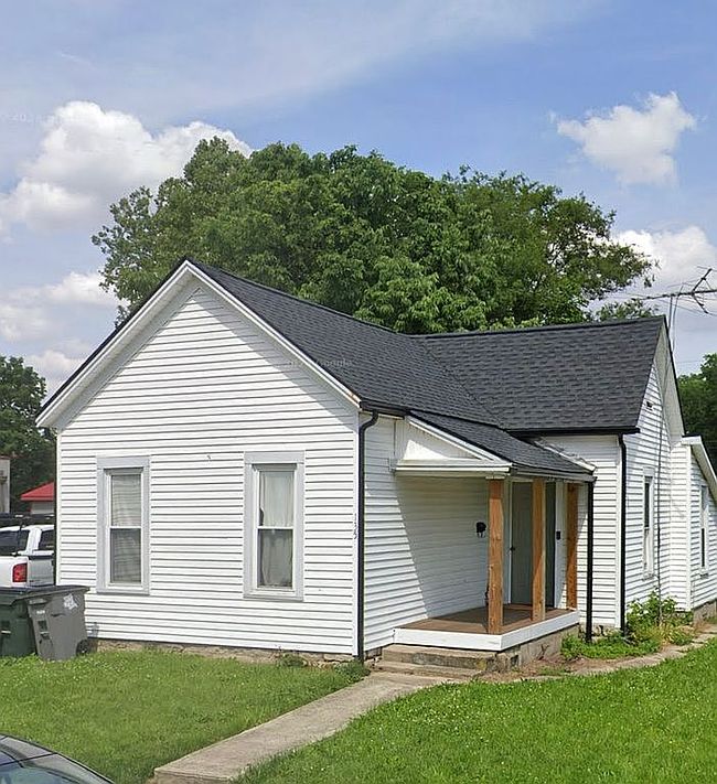 Photo of 135 S Elm St, Troy, OH