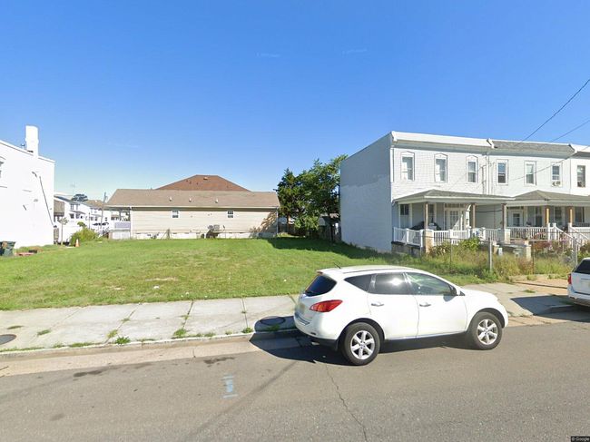 Photo of 319 Grammercy Pl
