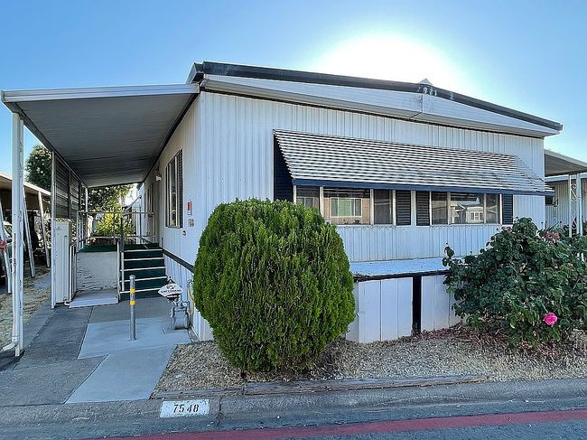 Photo of 7548 Huckleberry Ln, Sacramento, CA