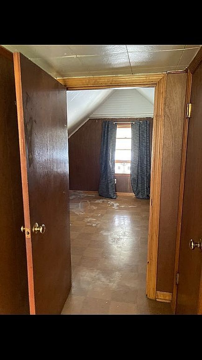 Preview of property located at 1400 Earl Ave