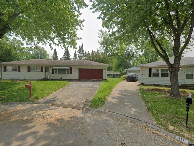 Photo of 712 Greenwood Ct
