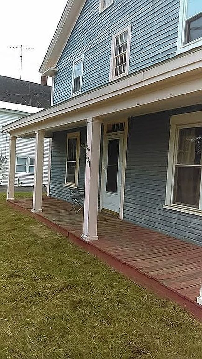Photo of 331 Parade Rd, Barnstead, NH