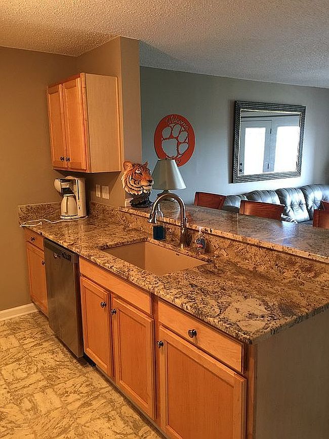 Photo of 1422 Harts Ridge Dr, Seneca, SC