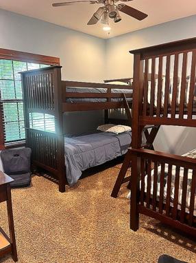 Preview of property located at 2100 Baileys Point Rd