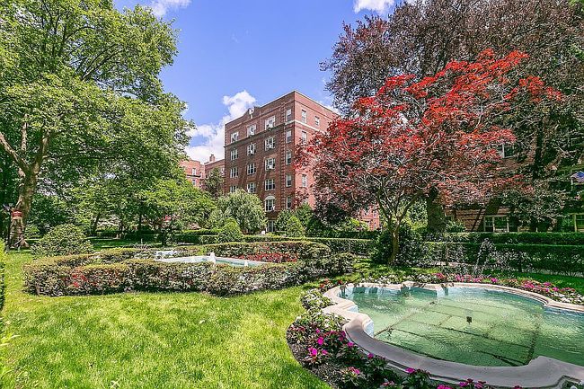 Photo of 77-15 113th St Apt 6L, Forest Hills, NY