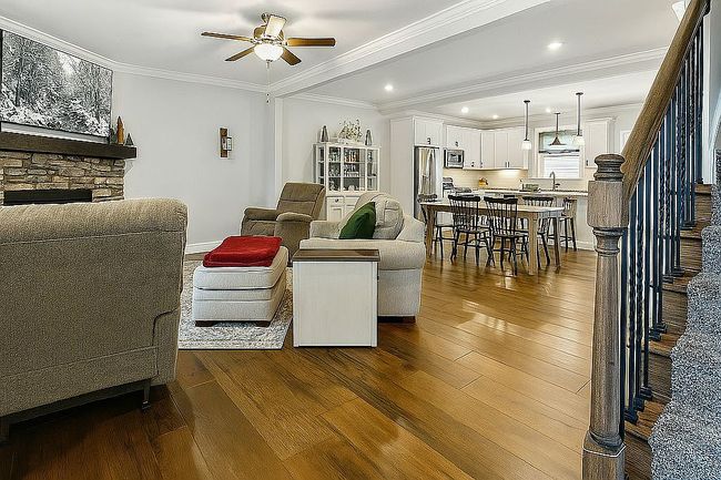 Image of 111 Red Oak Ln