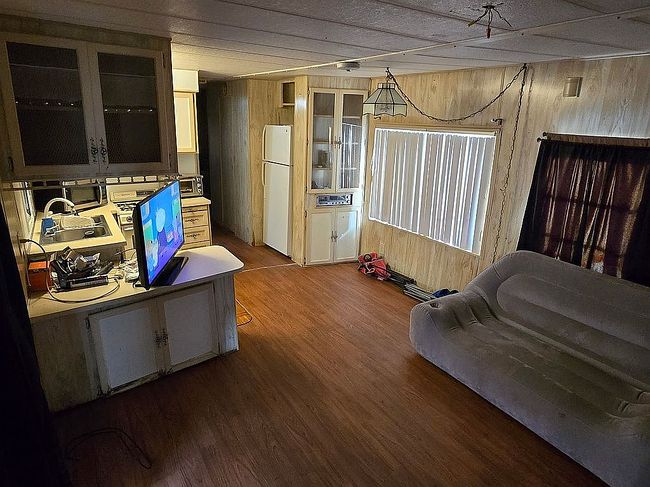 Image of 1095 Dolphin Ln