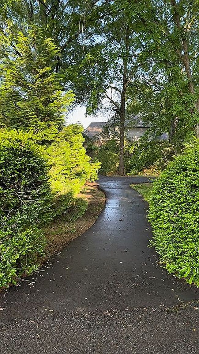 Image of 1202 Oak Creek Dr