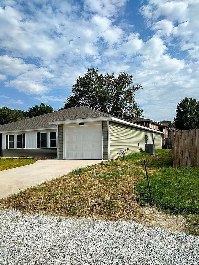 Photo of 313 Ashcraft, Joplin, MO