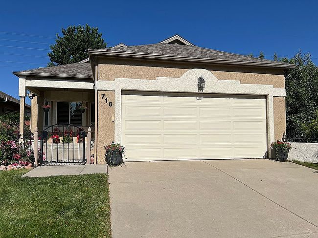 Photo of 716 Club Cir, Louisville, CO