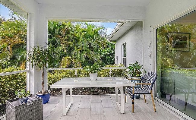 Image of 3892 14th St N