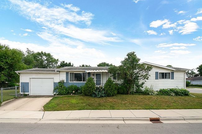 Photo of 1901 E 3rd St, Mishawaka, IN