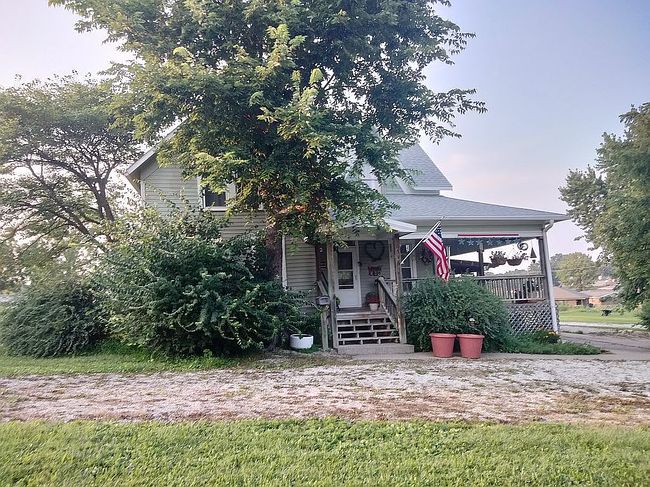 Photo of 516 W 8th St, Cameron, MO