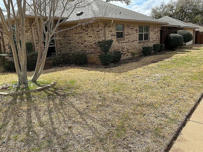 Image of 3229 Emerald St