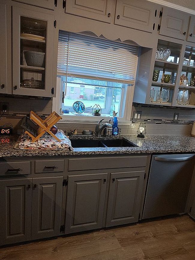 Image of 125 Lakeview Dr