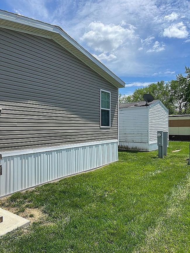 Photo of 1432 Iron Trl E, Indianapolis, IN