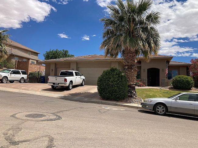 Image of 1004 E Corral Way