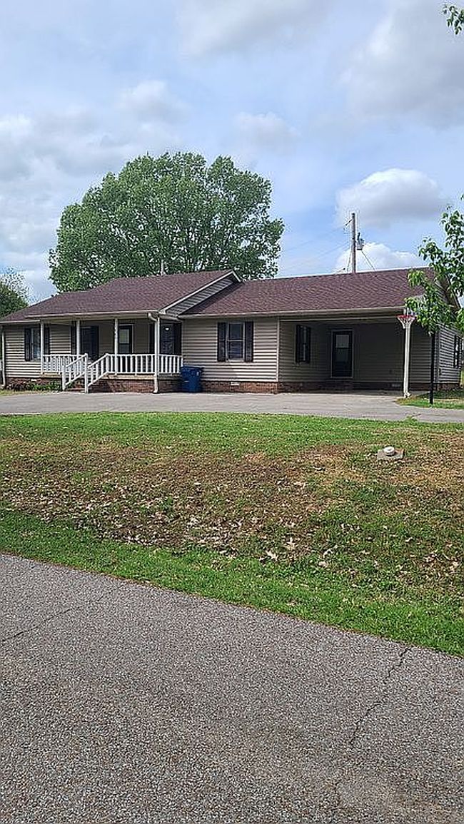 Image of 365 Carter St