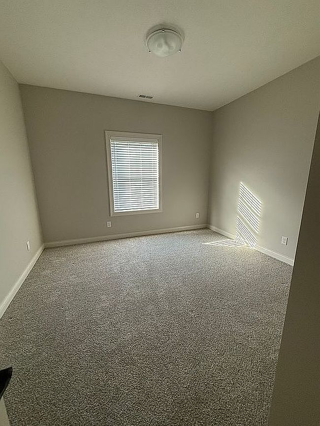 Image of 2081 Meadow Ln