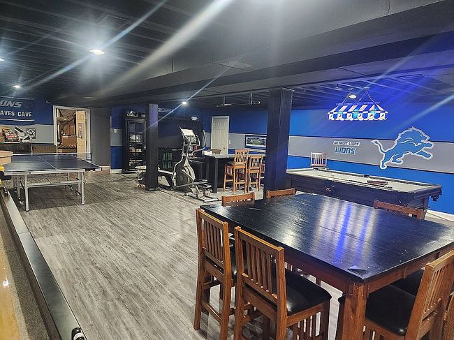 Preview of property located at 9310 Maple St