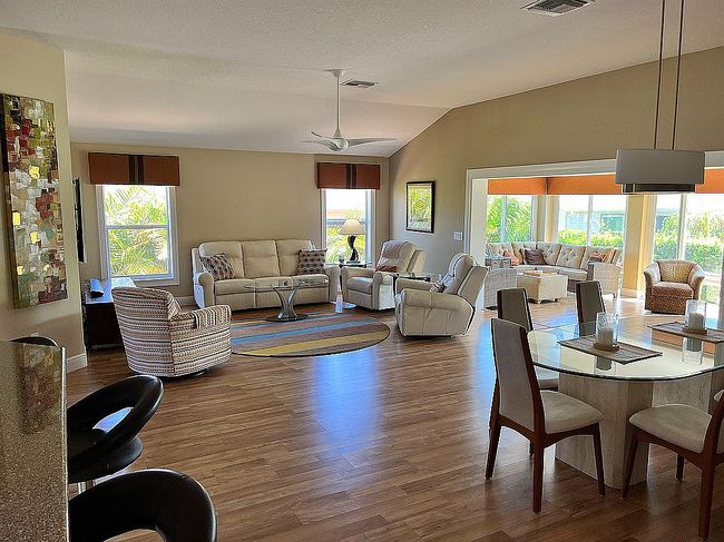 Additional photo 3 of property located at 1085 Alcove Loop