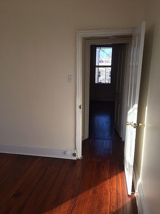 Photo of 3905 Warren St, Philadelphia, PA