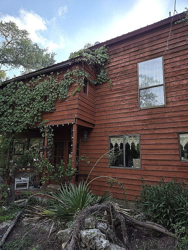 Photo of 8907 Butler Cir