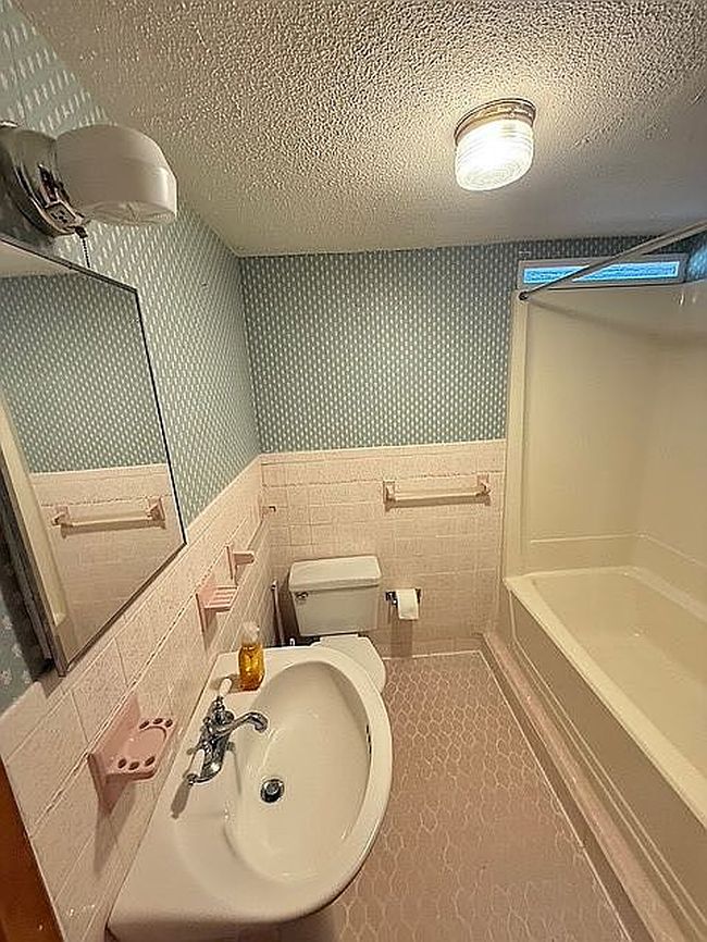 Image of 2644 Thomas Rd