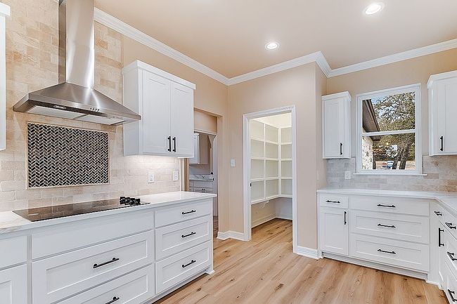 921 Meredith Ct, Marble Falls, TX