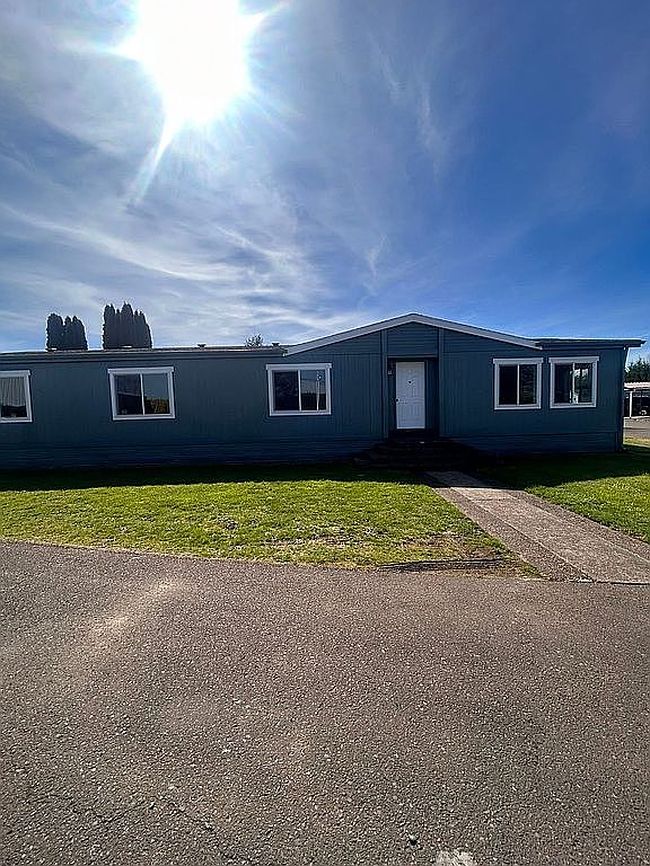 Photo of 31919 N Lake Creek Dr Unit 17, Tangent, OR