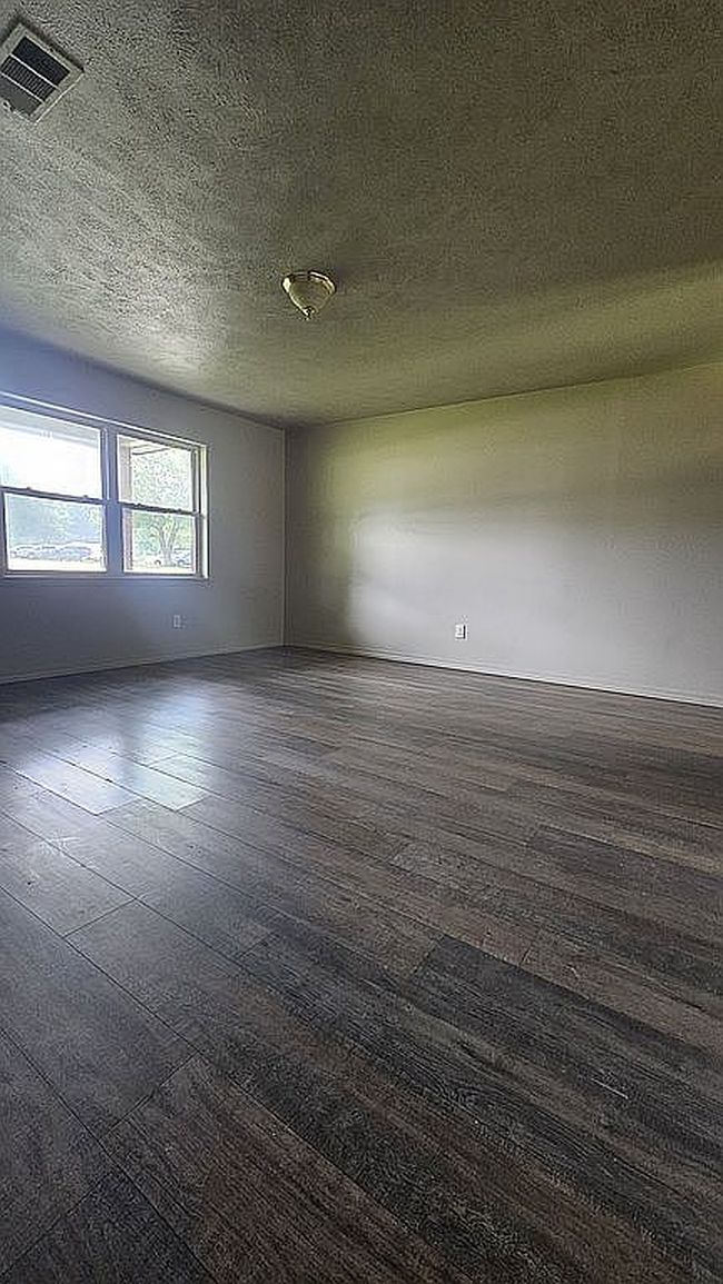 Image of 411 Hillcrest Loop