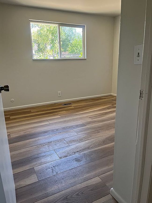 Photo of 8933 S 400 E, Sandy, UT