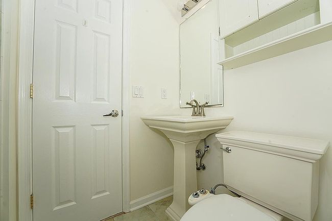 Photo of 1402 Schindler Dr N, Monmouth Junction, NJ