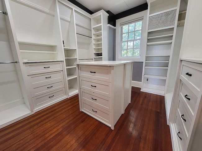 Photo of 93 Groton St, Forest Hills Gardens, NY