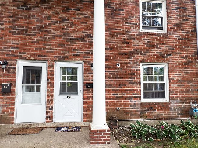 Photo of 425 Dorset St Apt 21, South Burlington, VT
