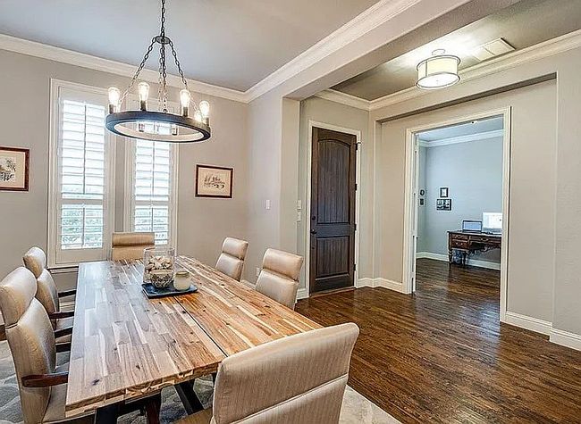 Additional photo 1 of property located at 404 Bennington Ln