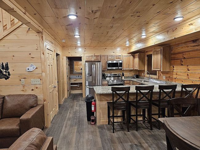 Additional photo 3 of property located at 1515 Rainbow Ridge Way