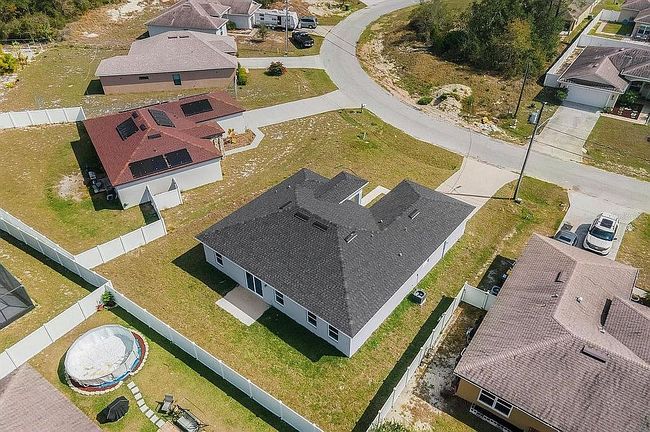 Additional photo 2 of property located at 25 Zinnia Ln E