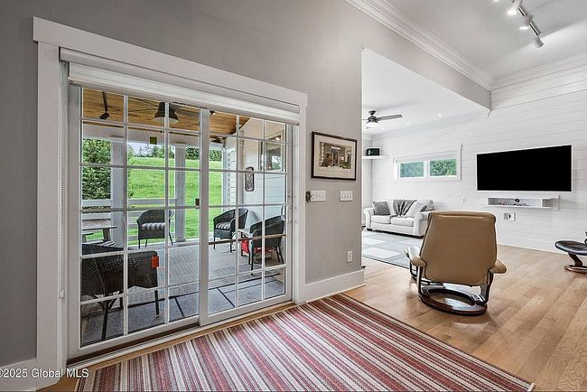 Photo of 5 Conway Cir, Loudonville, NY