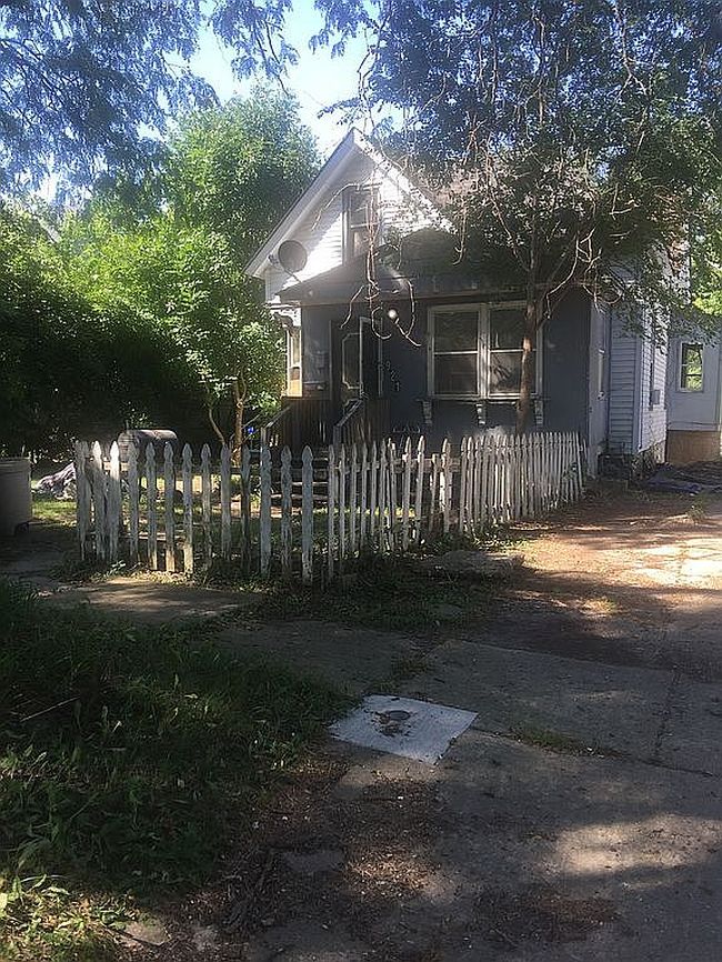 Image of 921 Corbin St