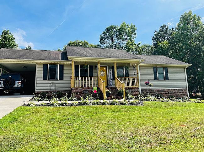 Photo of 214 Boxwood Ln