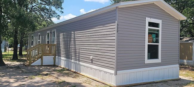 Photo of 920 Clearleaf Dr Trailer 359, Bryan, TX
