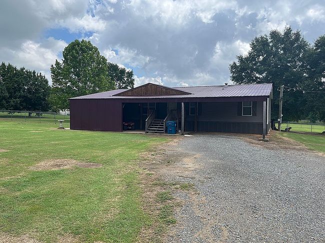 Photo of 1704 N Pine St, Vivian, LA