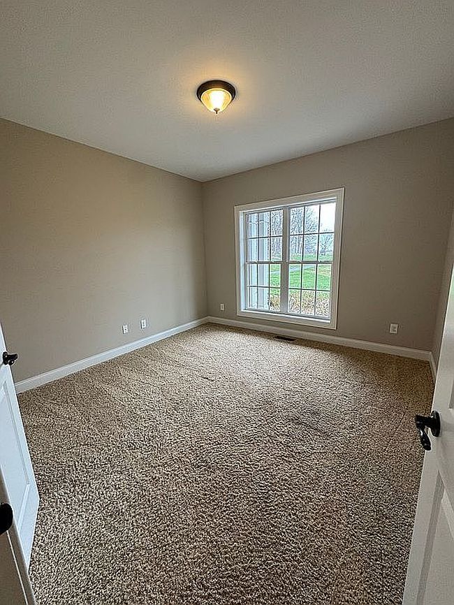 Image of 952 Iron Bridge Rd