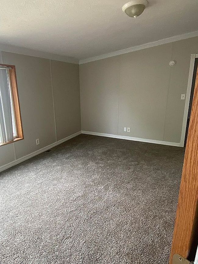 Photo of 53 Somerset St, Swartz Creek, MI