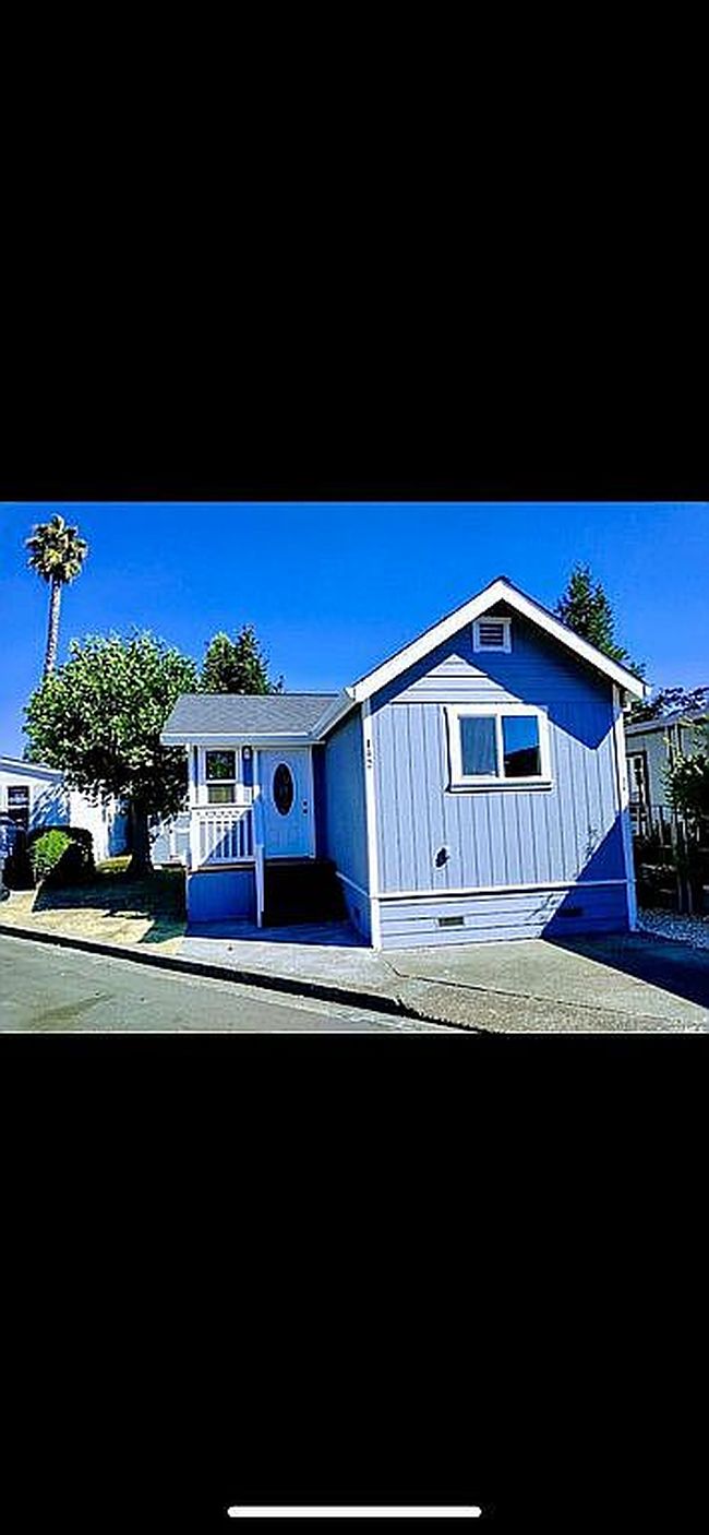 Image of 142 Crystal Dr