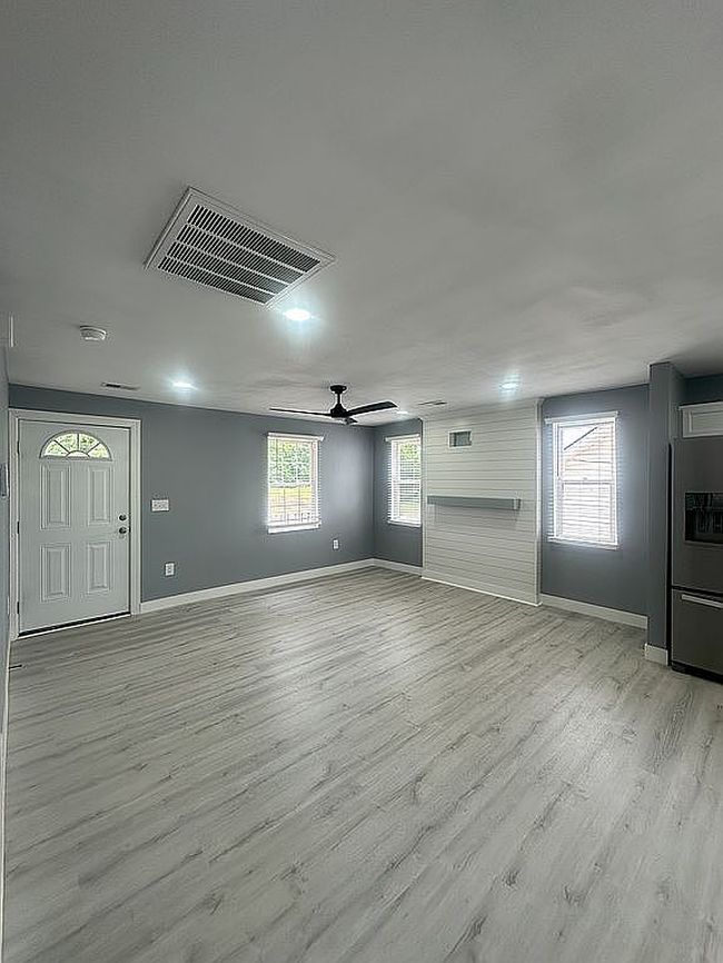 Photo of 200 Mcdaniel Ave, Greer, SC