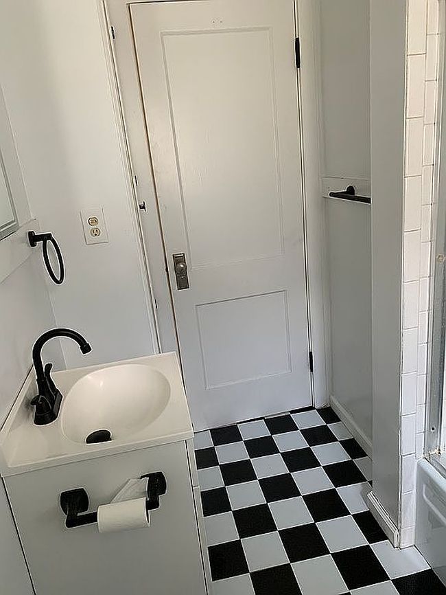 Image of 115 Woodbury St